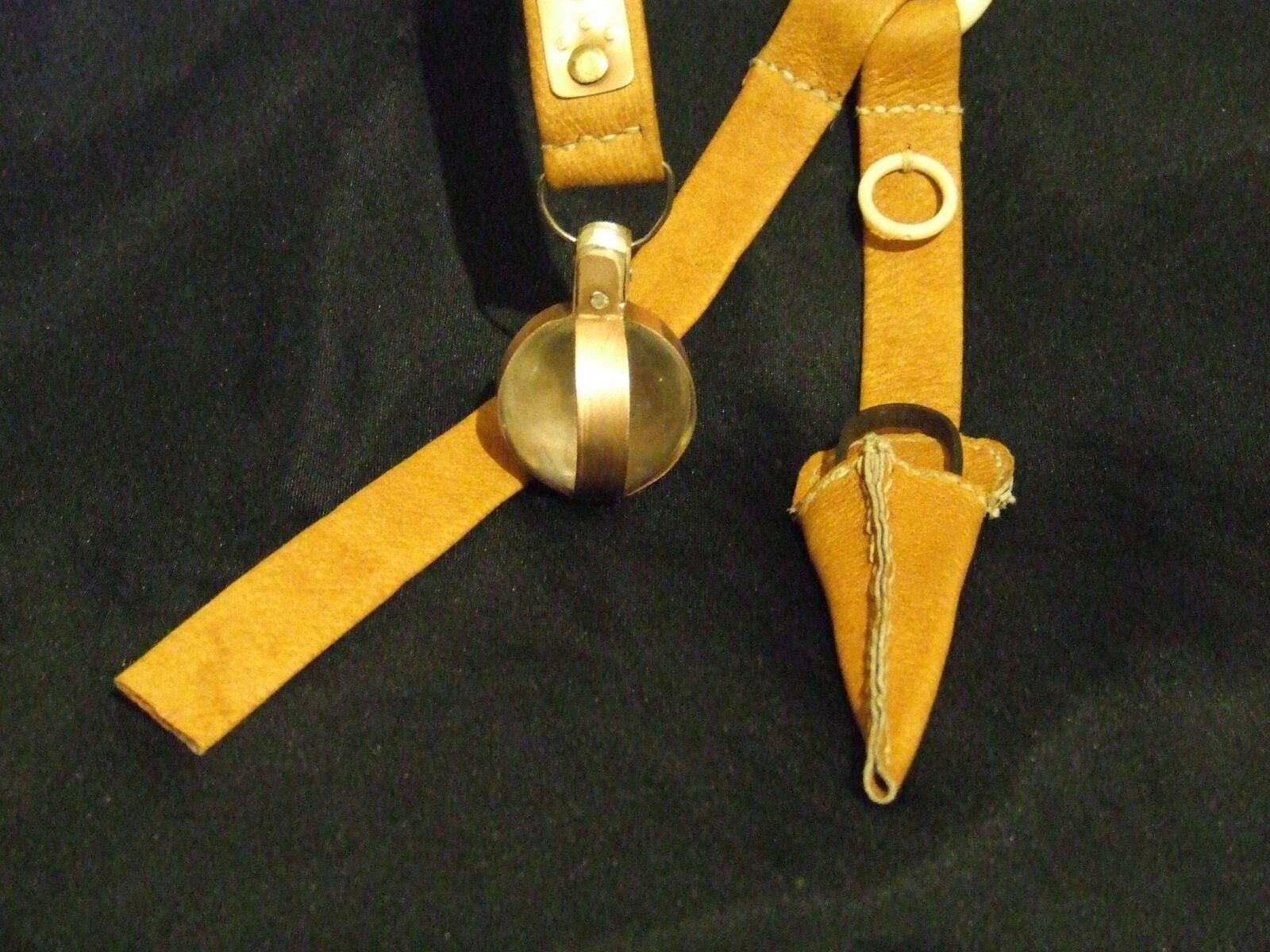 Fujifilm FinePix S5600 sample photo. Merovingian dynasty, leather, crystal photography
