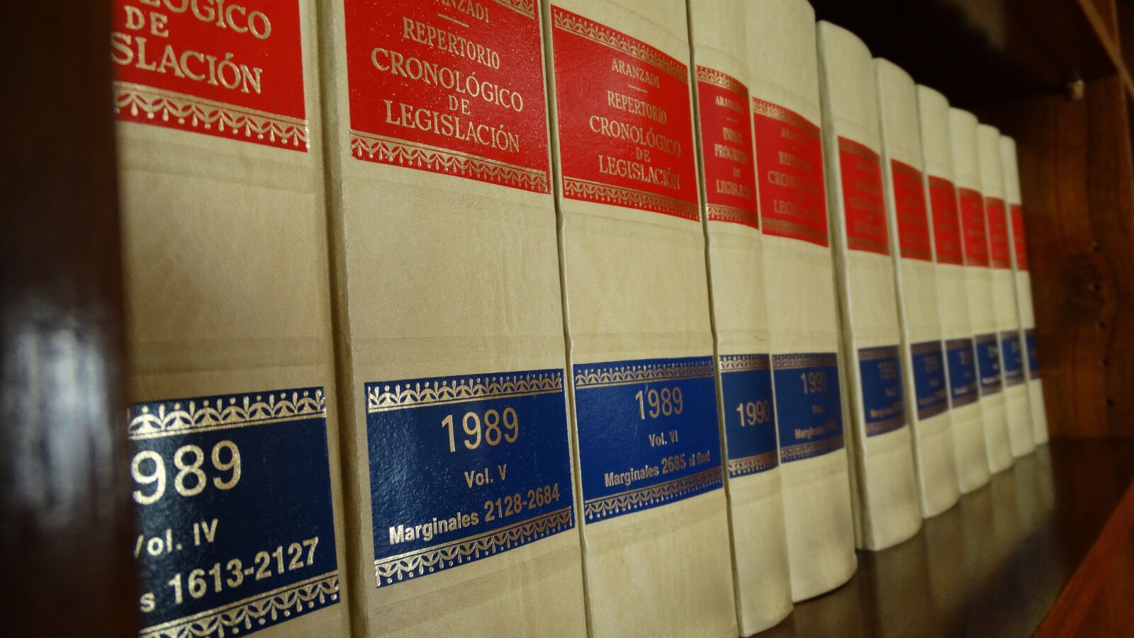 Sony Cyber-shot DSC-HX300 sample photo. Lex, bookshop, legislation photography