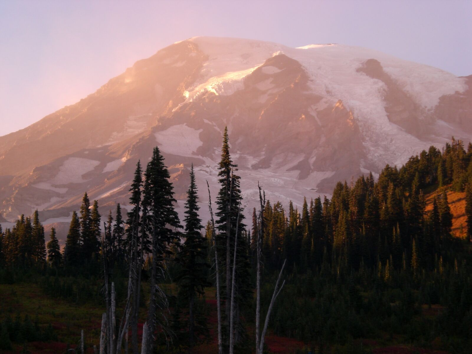 CASIO EX-Z75 sample photo. Mt, rainier washington, sunset photography
