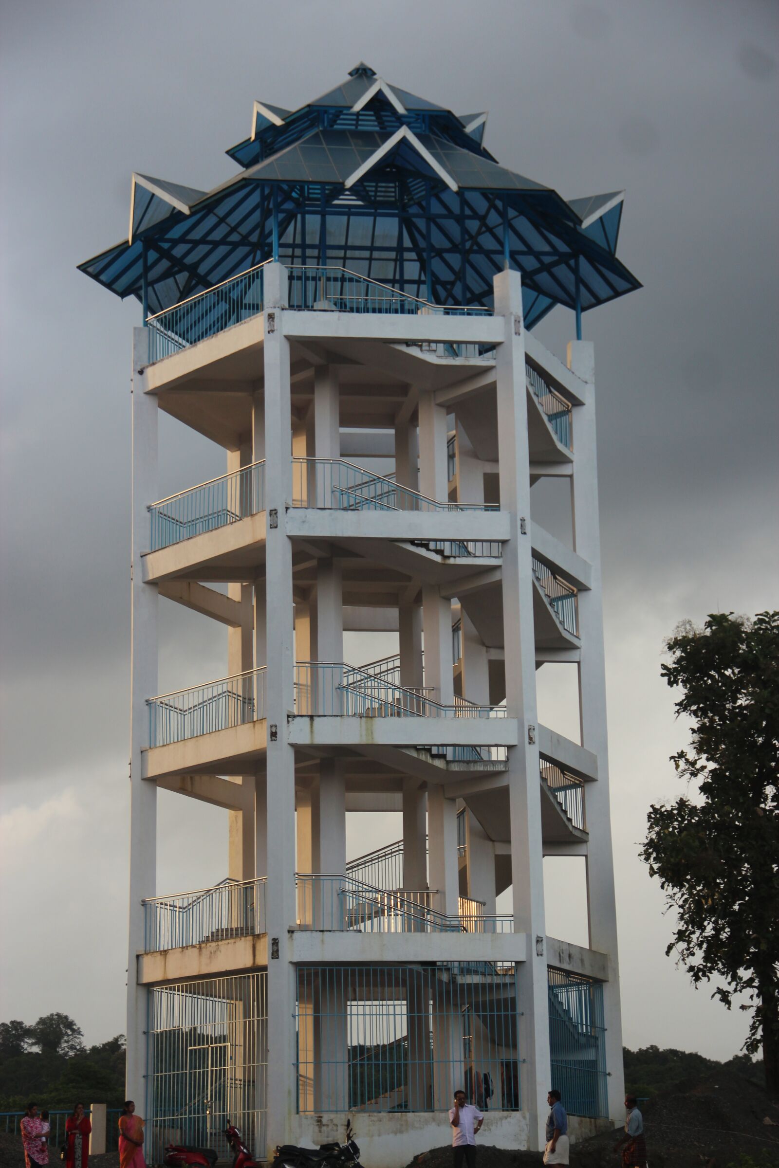 Canon EOS 600D (Rebel EOS T3i / EOS Kiss X5) sample photo. Towers, sky, nature photography