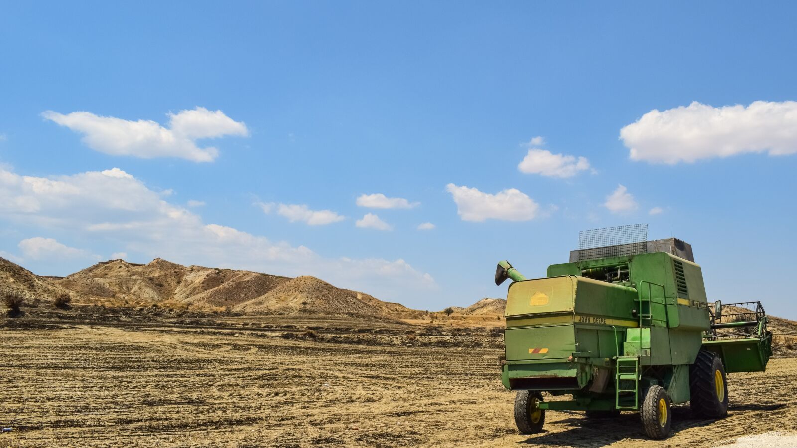 Nikon D3300 sample photo. Harvester, fields, agriculture photography