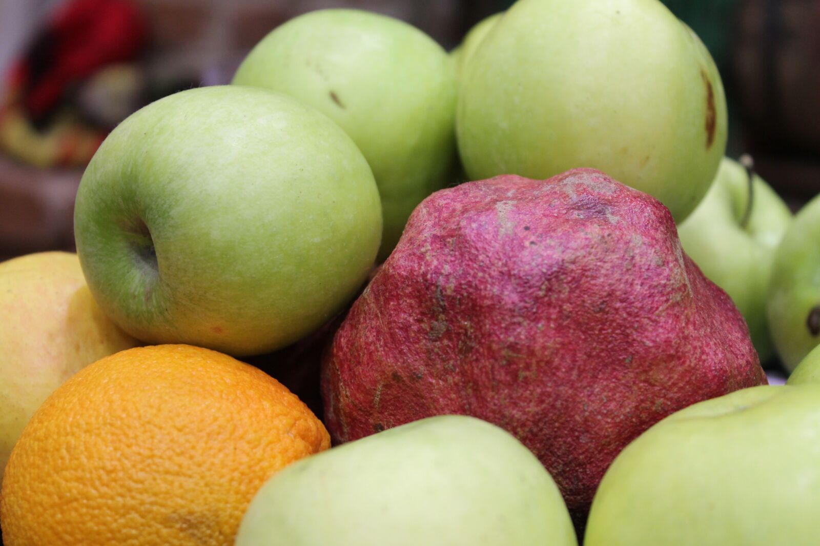 Canon EOS 1100D (EOS Rebel T3 / EOS Kiss X50) sample photo. Apples, orange, fr photography