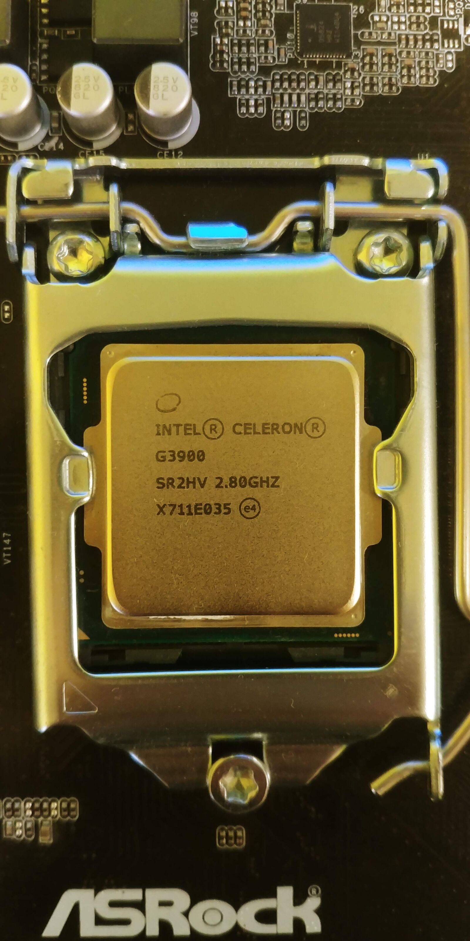 LG G6 sample photo. Cpu, technology, intel photography