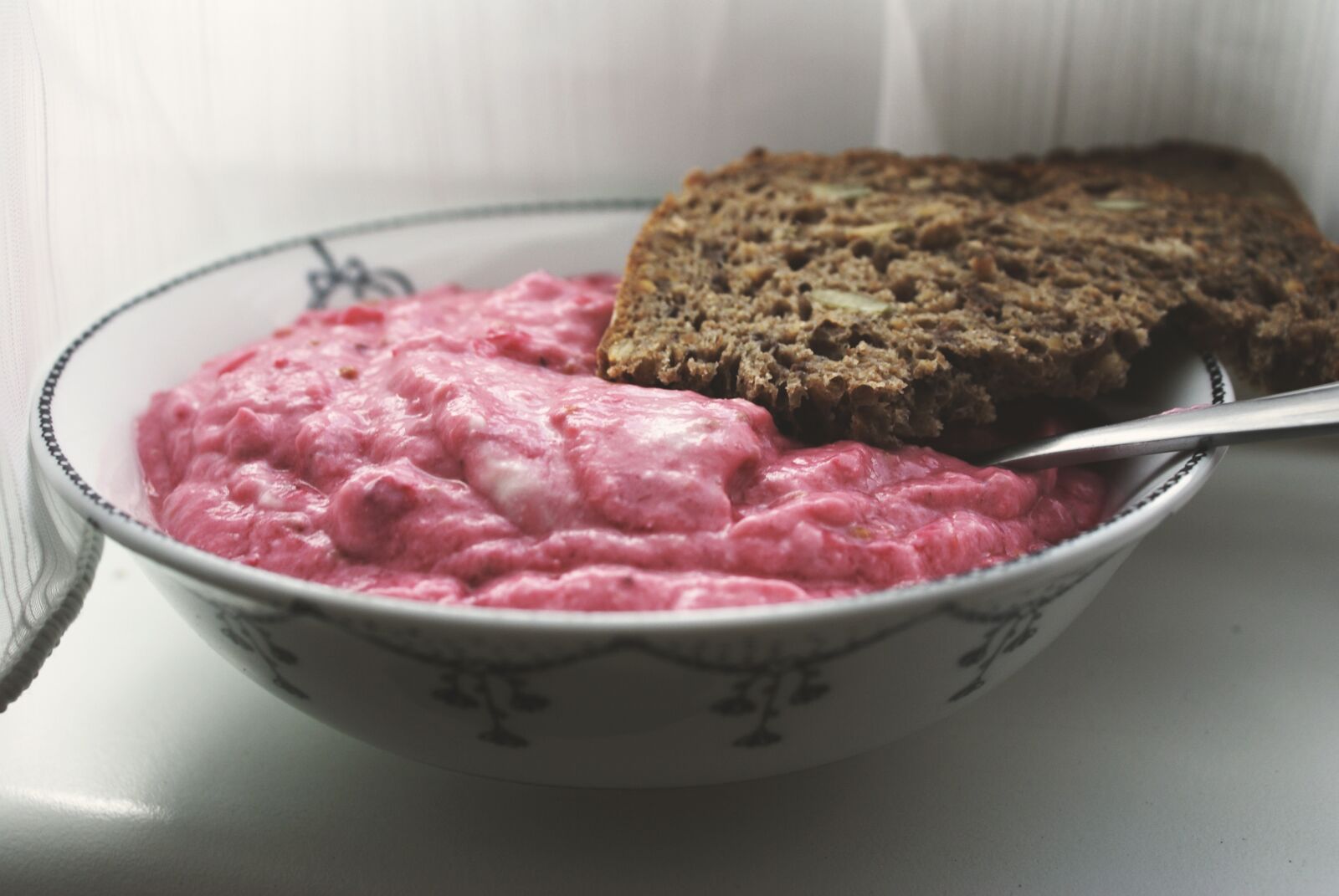 Sony Alpha DSLR-A100 sample photo. Cottage cheese with currants photography