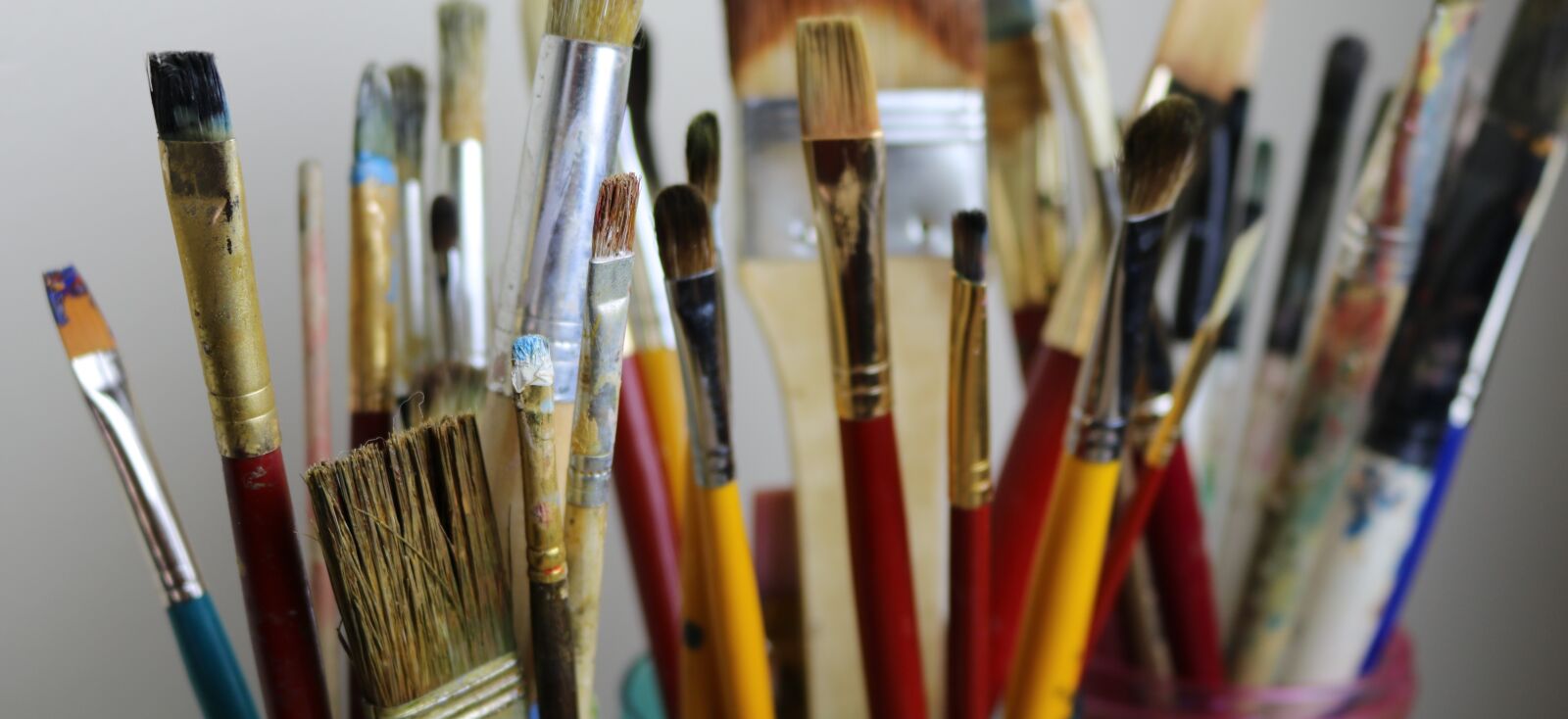 Canon EOS 750D (EOS Rebel T6i / EOS Kiss X8i) sample photo. Art, brushes, color photography