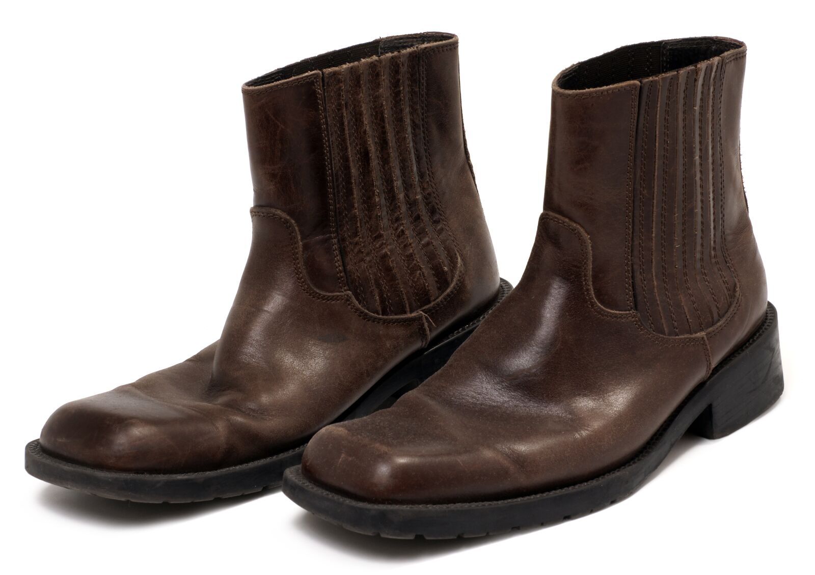 Sony Alpha DSLR-A700 sample photo. Brown, men's boots, shoes photography