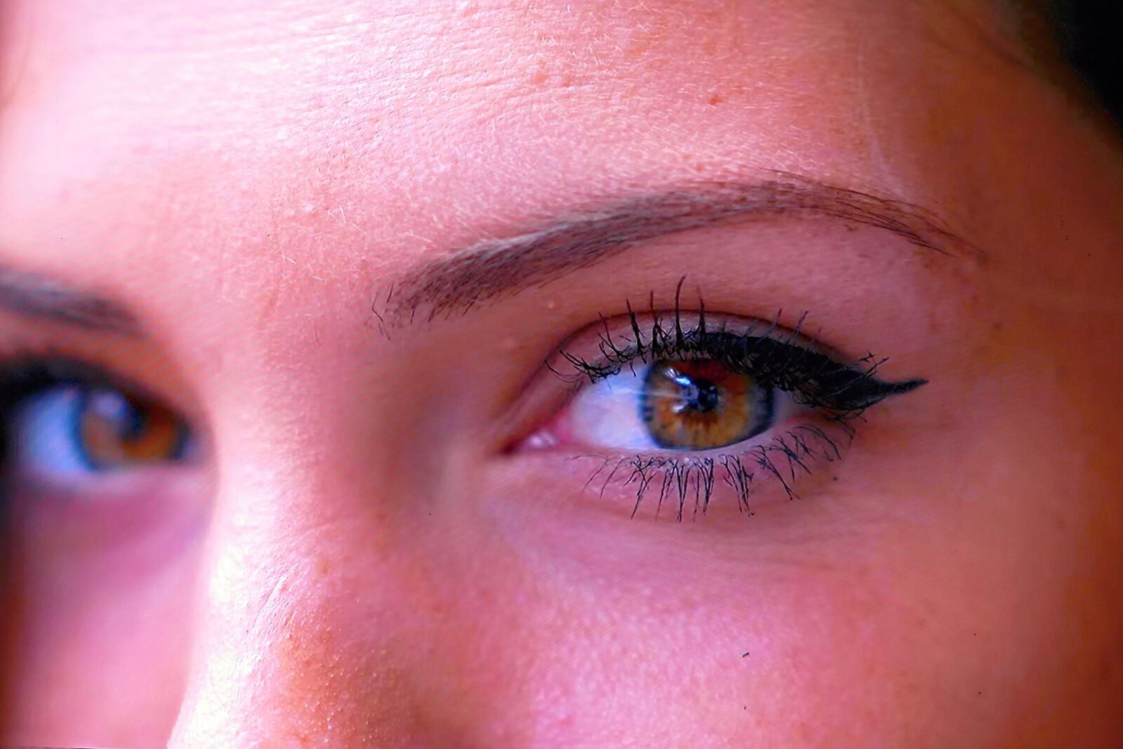 Panasonic Lumix DMC-FZ1000 sample photo. Woman, eyes, face photography