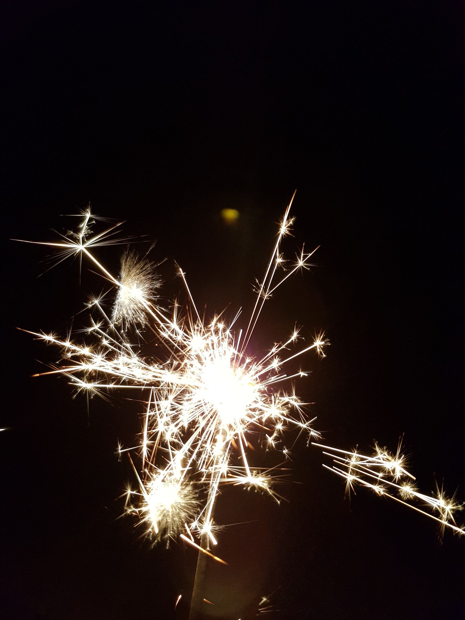 Samsung Galaxy S8 sample photo. Sparks, fireworks, bright photography