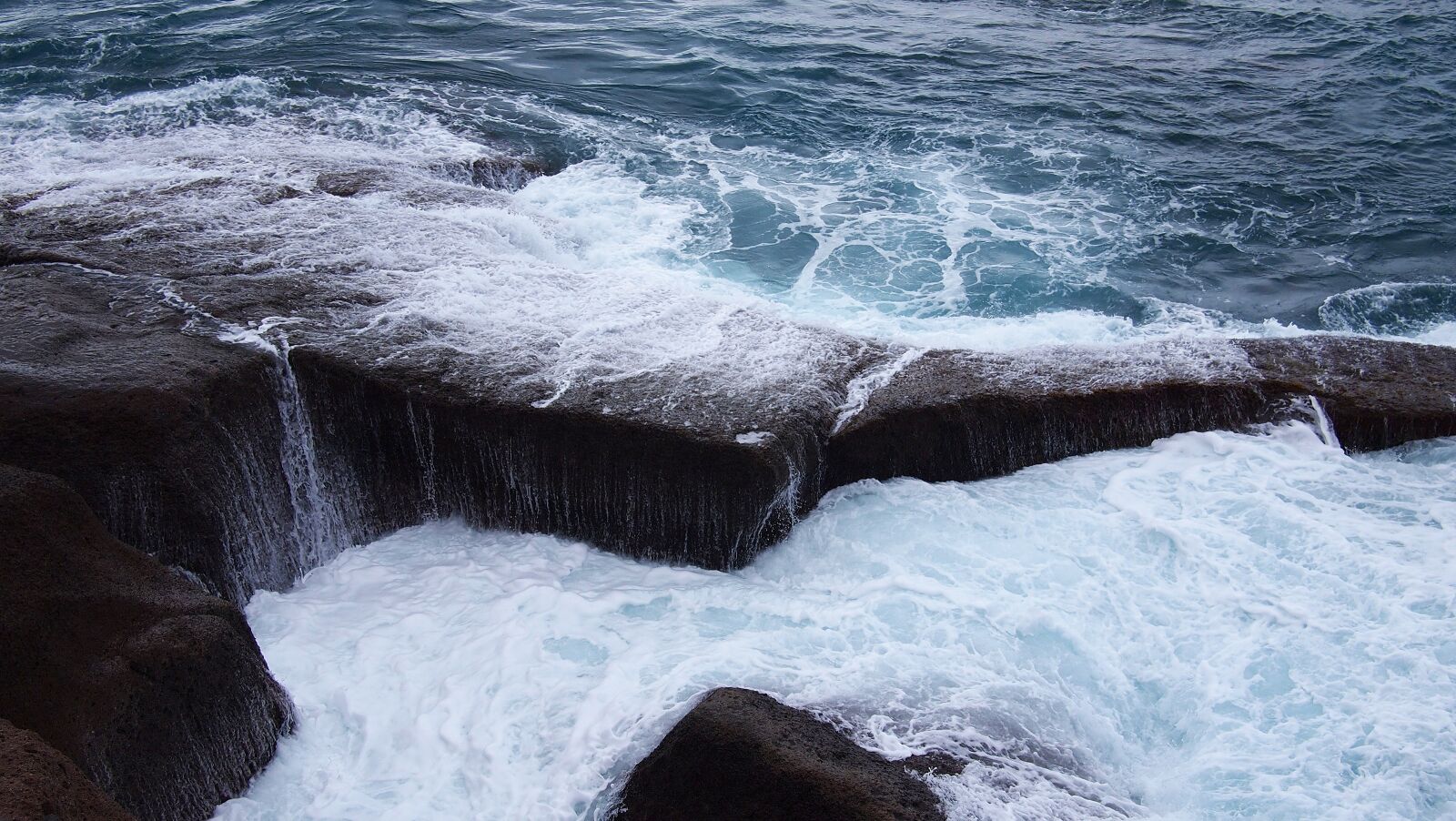 Olympus PEN E-PL1 sample photo. Ocean, sea, water photography