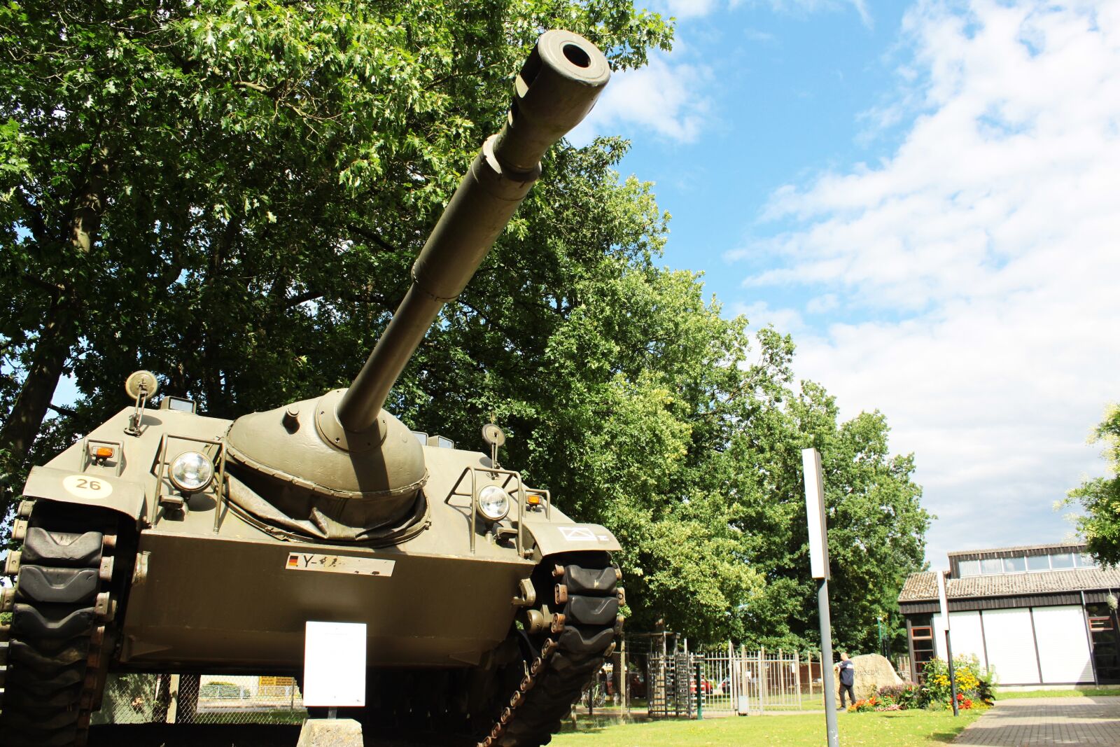 Canon EOS 500D (EOS Rebel T1i / EOS Kiss X3) sample photo. Germany, tank, history photography