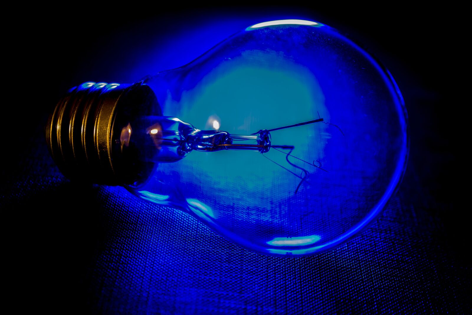 Canon EOS 700D (EOS Rebel T5i / EOS Kiss X7i) sample photo. Technology, illuminated, light photography
