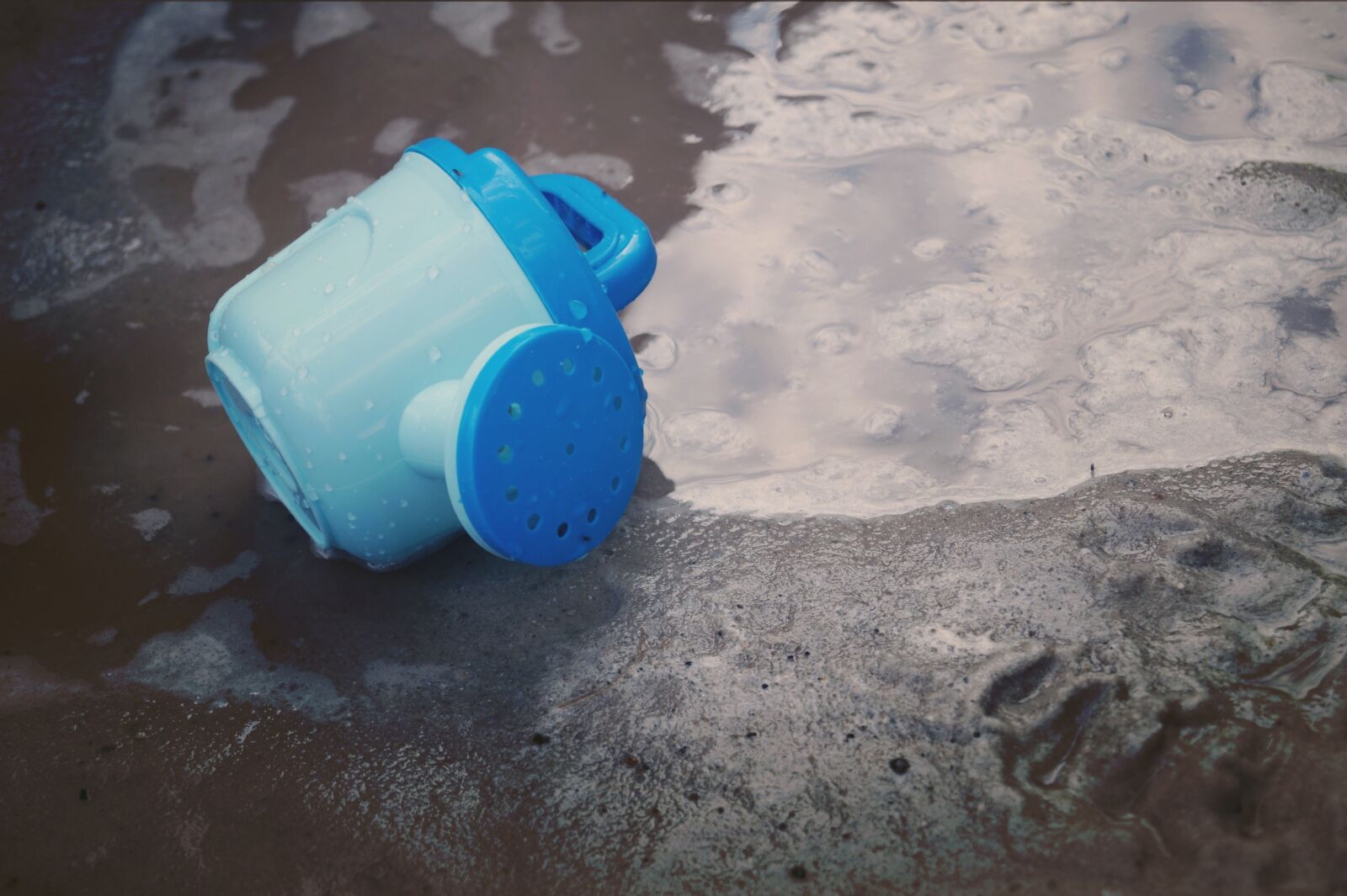 Sony SLT-A58 sample photo. Toys, sand pit, sand photography