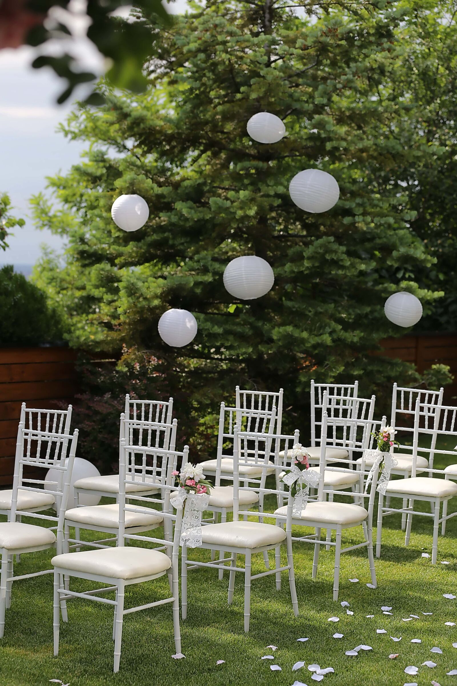 Canon EOS 6D + Canon EF 70-200mm F2.8L IS II USM sample photo. Wedding venue, chairs, elegant photography