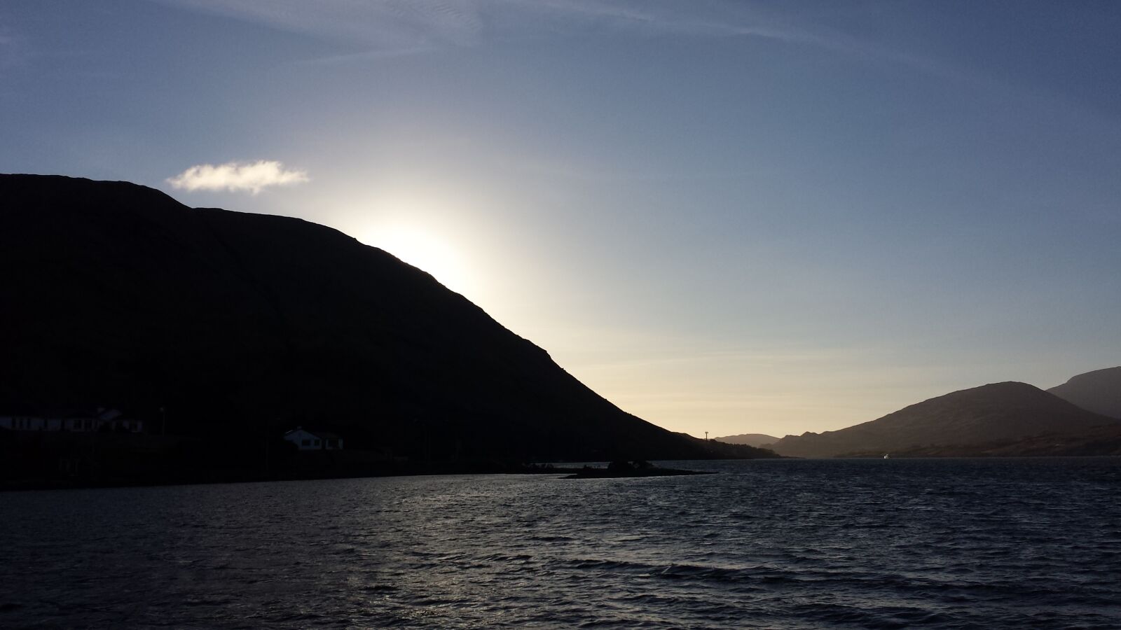 Samsung Galaxy S4 sample photo. Mountain, waterfront, river photography