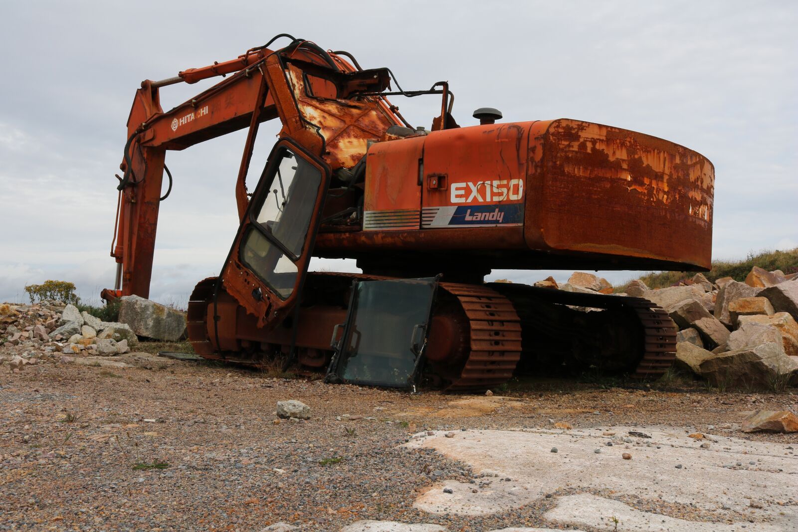 Canon EOS 750D (EOS Rebel T6i / EOS Kiss X8i) sample photo. Excavators, blade, construction machine photography