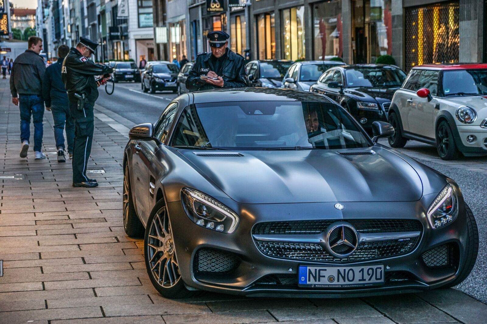 Sony DT 18-135mm F3.5-5.6 SAM sample photo. Auto, mercedes, hamburg photography