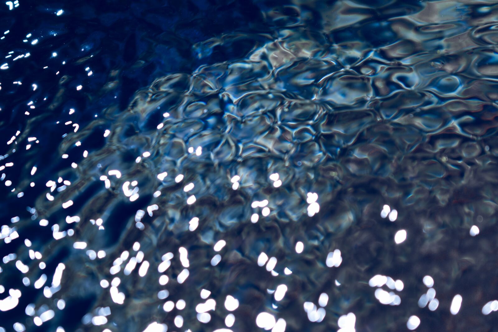 Nikon D5600 sample photo. Water, ripple, blue photography