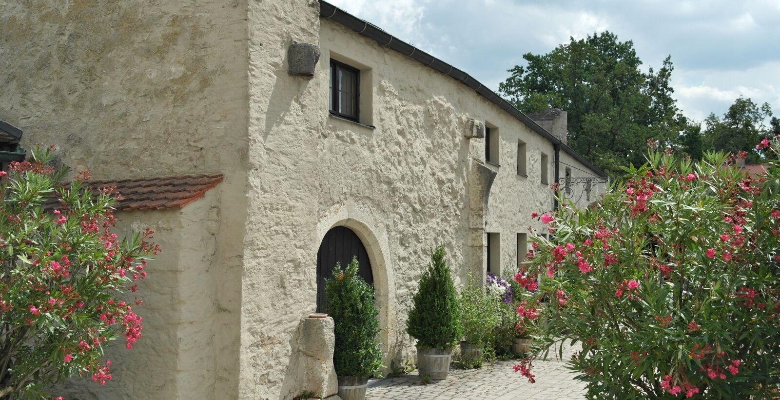 Samsung NX20 sample photo. Castle, places of interest photography