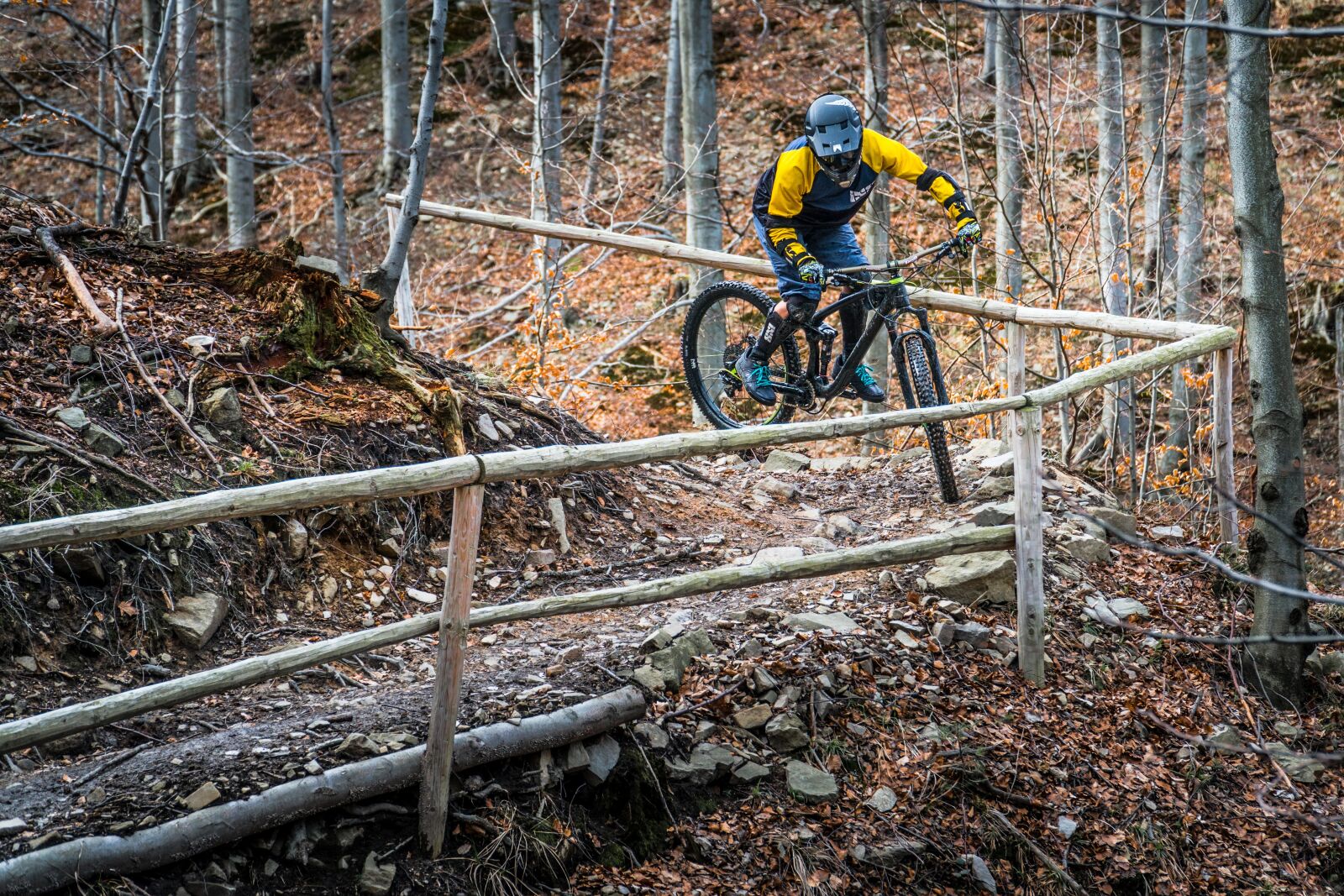 Sony a6300 + Sony E PZ 18-105mm F4 G OSS sample photo. Mtb, enduro, bike photography