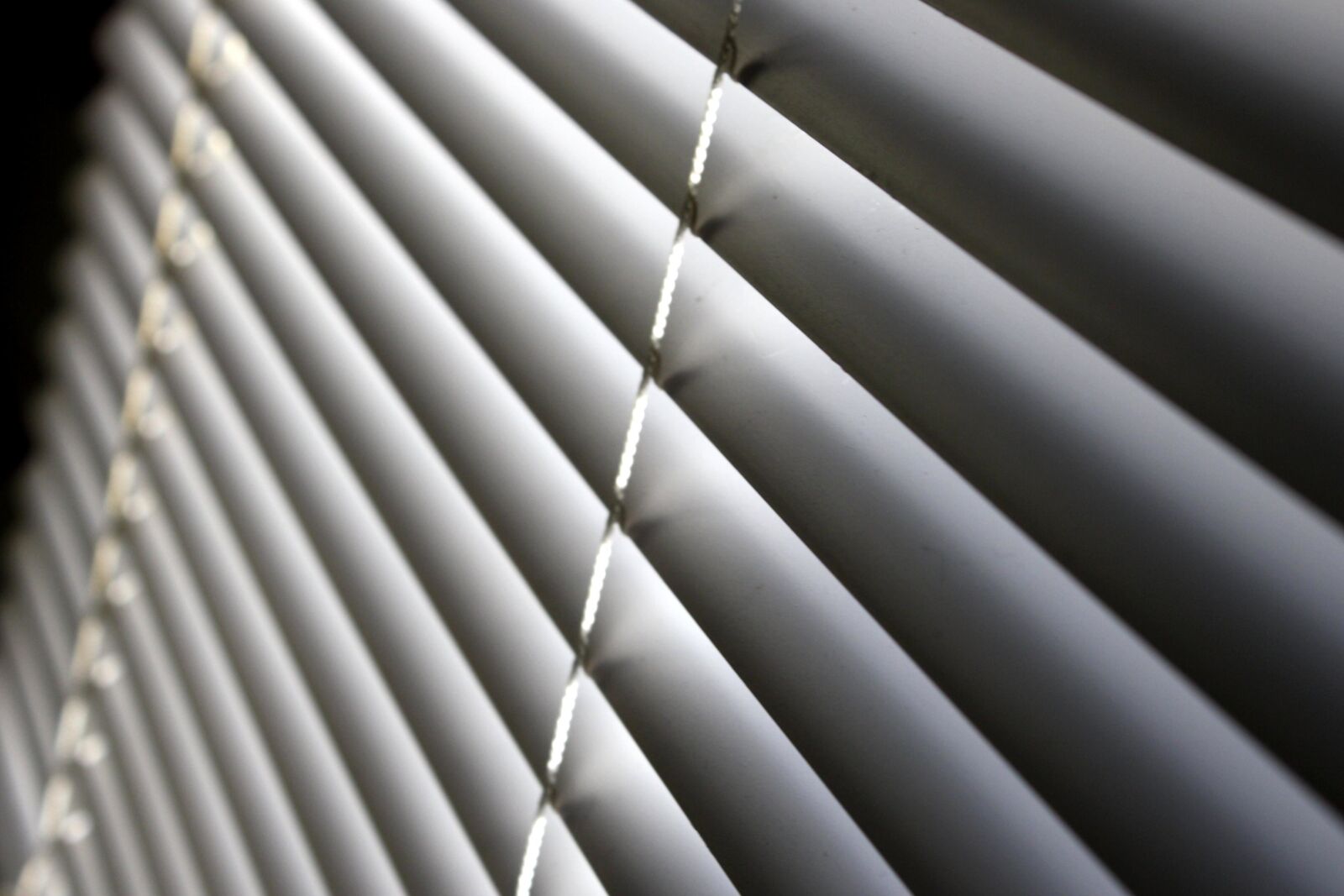 f/3.5-5.6 IS sample photo. Persiennes, window, shade, shadow photography