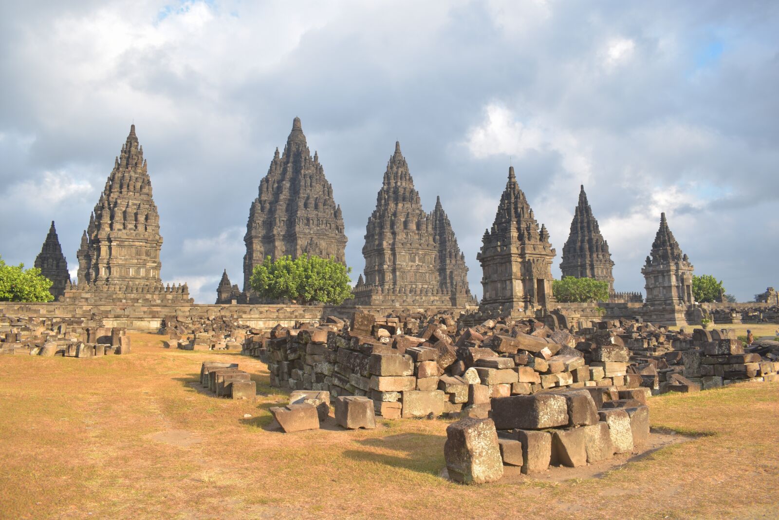 Nikon D3400 sample photo. Prambanan, temple, indonesia photography