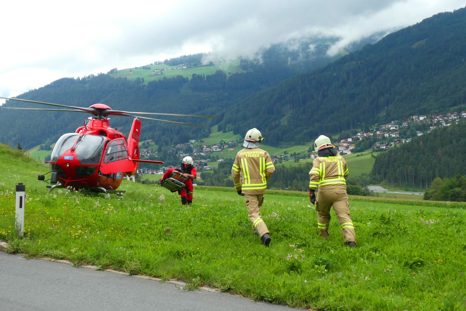 Panasonic Lumix DC-ZS70 (Lumix DC-TZ90) sample photo. Search and rescue helicopter photography