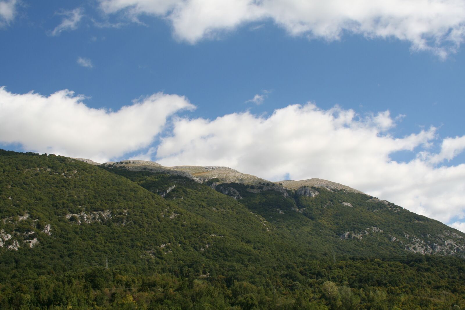 Canon EOS 350D (EOS Digital Rebel XT / EOS Kiss Digital N) sample photo. Mountain, sky, nature panorama photography