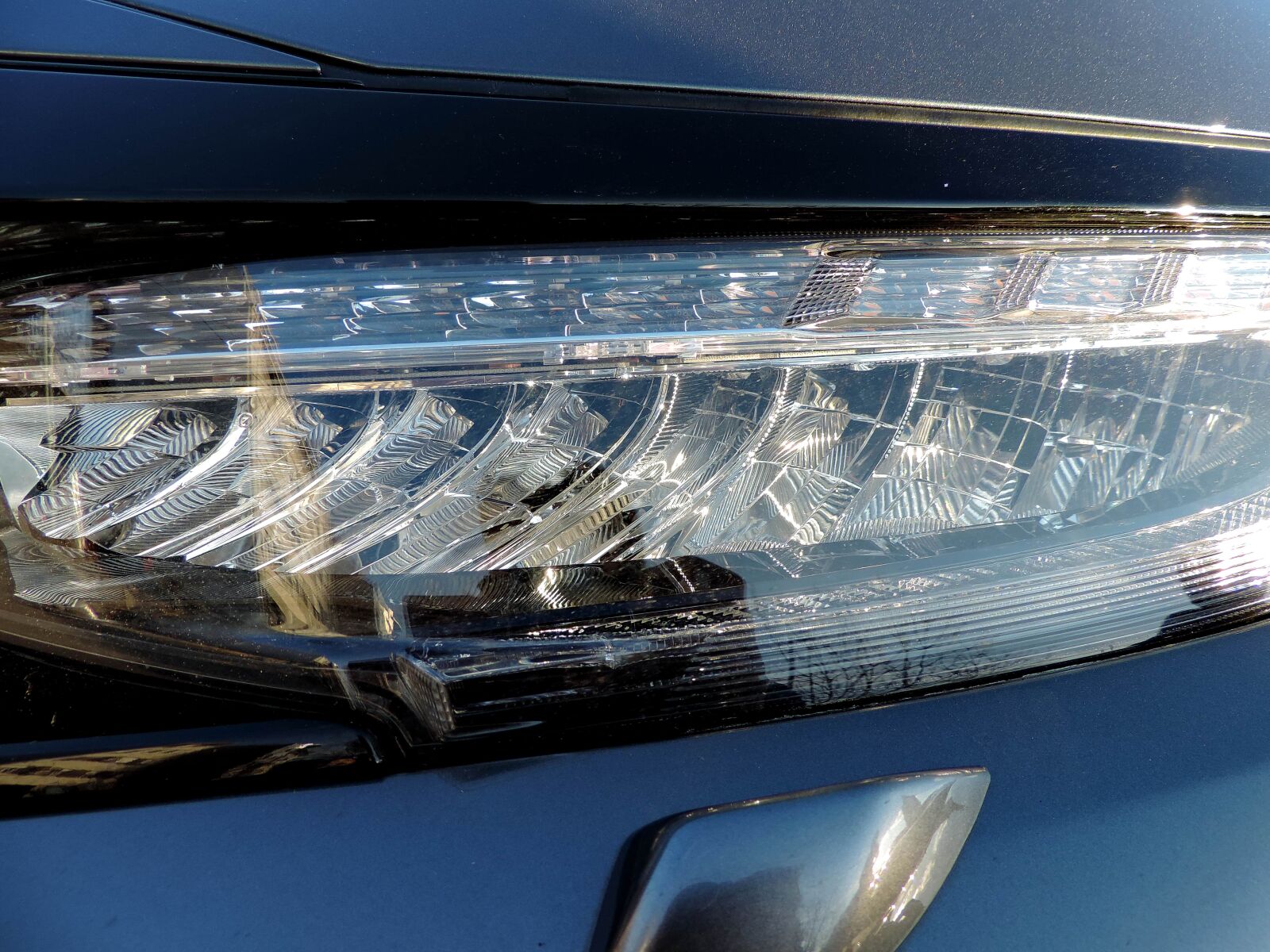 Nikon Coolpix P520 sample photo. Vehicle, car, headlight, light photography