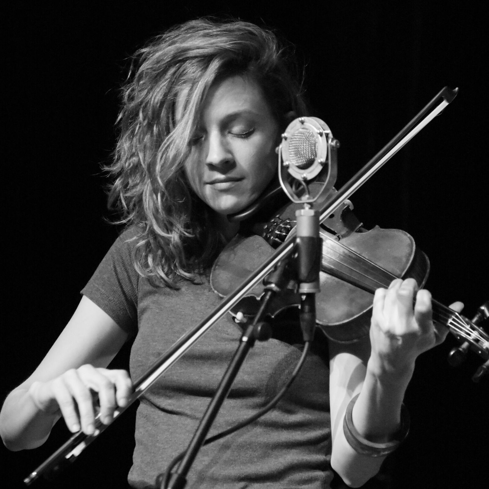 Nikon D7200 sample photo. Singer, violin, music photography