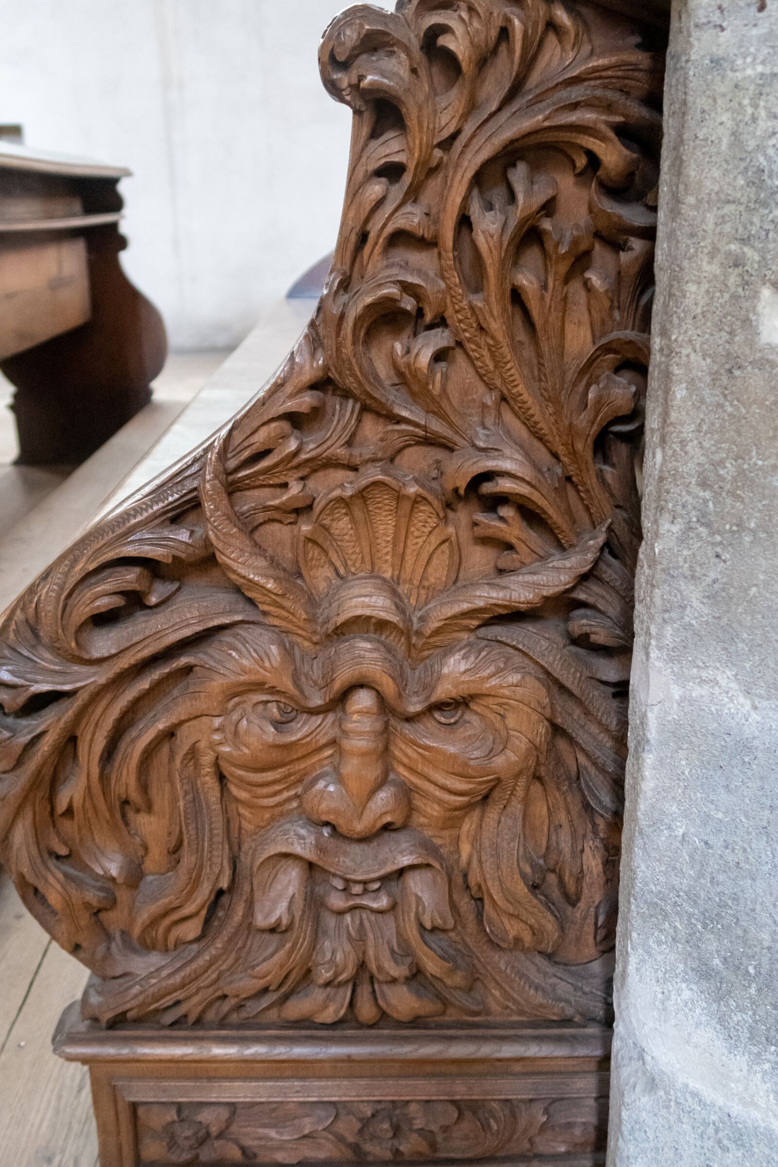 Canon PowerShot G7 X Mark II sample photo. Pews, wooden, carved photography