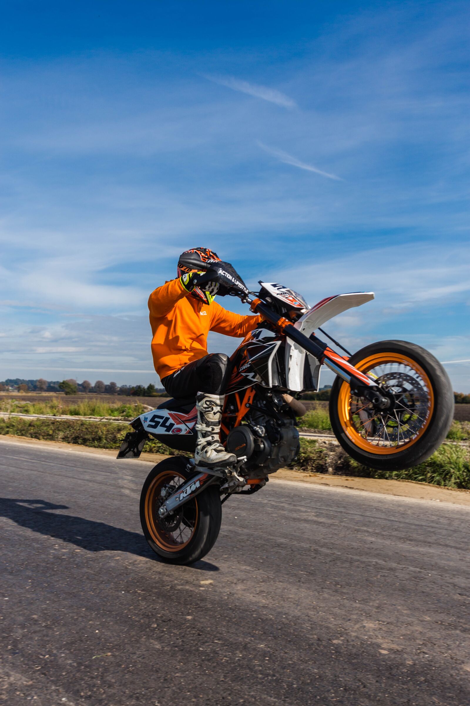 Canon EOS 650D (EOS Rebel T4i / EOS Kiss X6i) sample photo. Motorcycle, wheelie, road photography