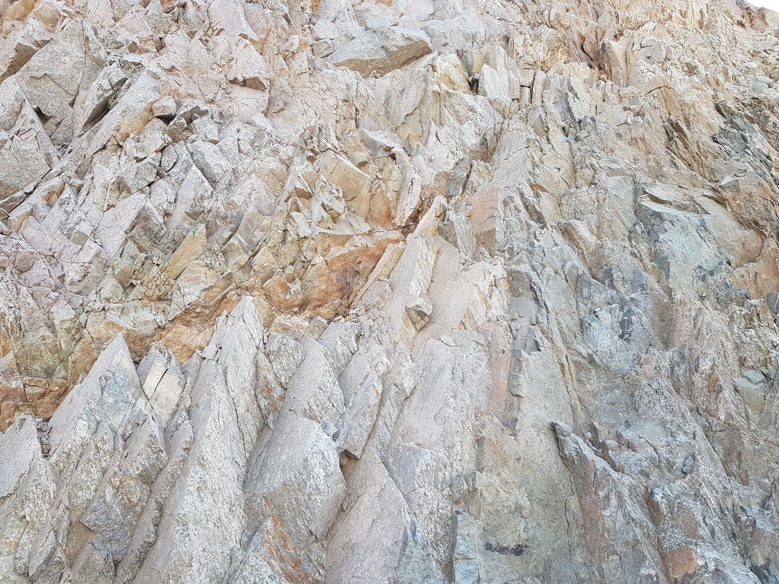 Samsung Galaxy Note Fan Edition sample photo. Rock face, hill, sharp photography