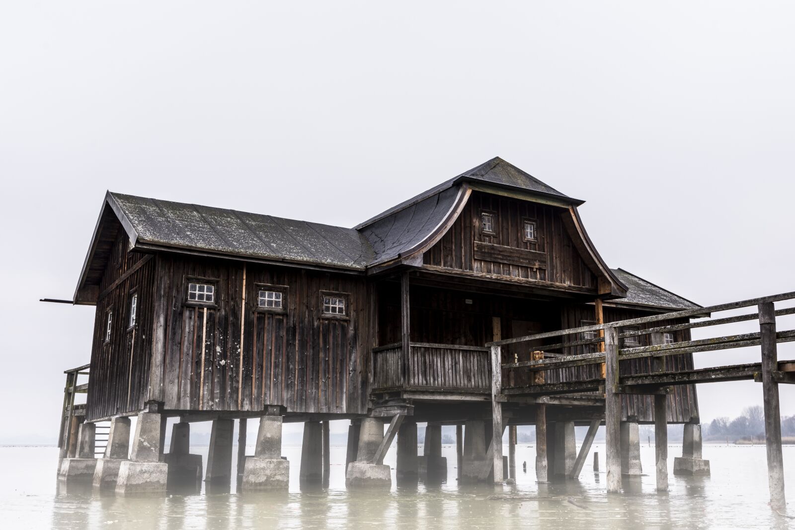 Nikon D7200 sample photo. Ammersee, boat house, frozen photography