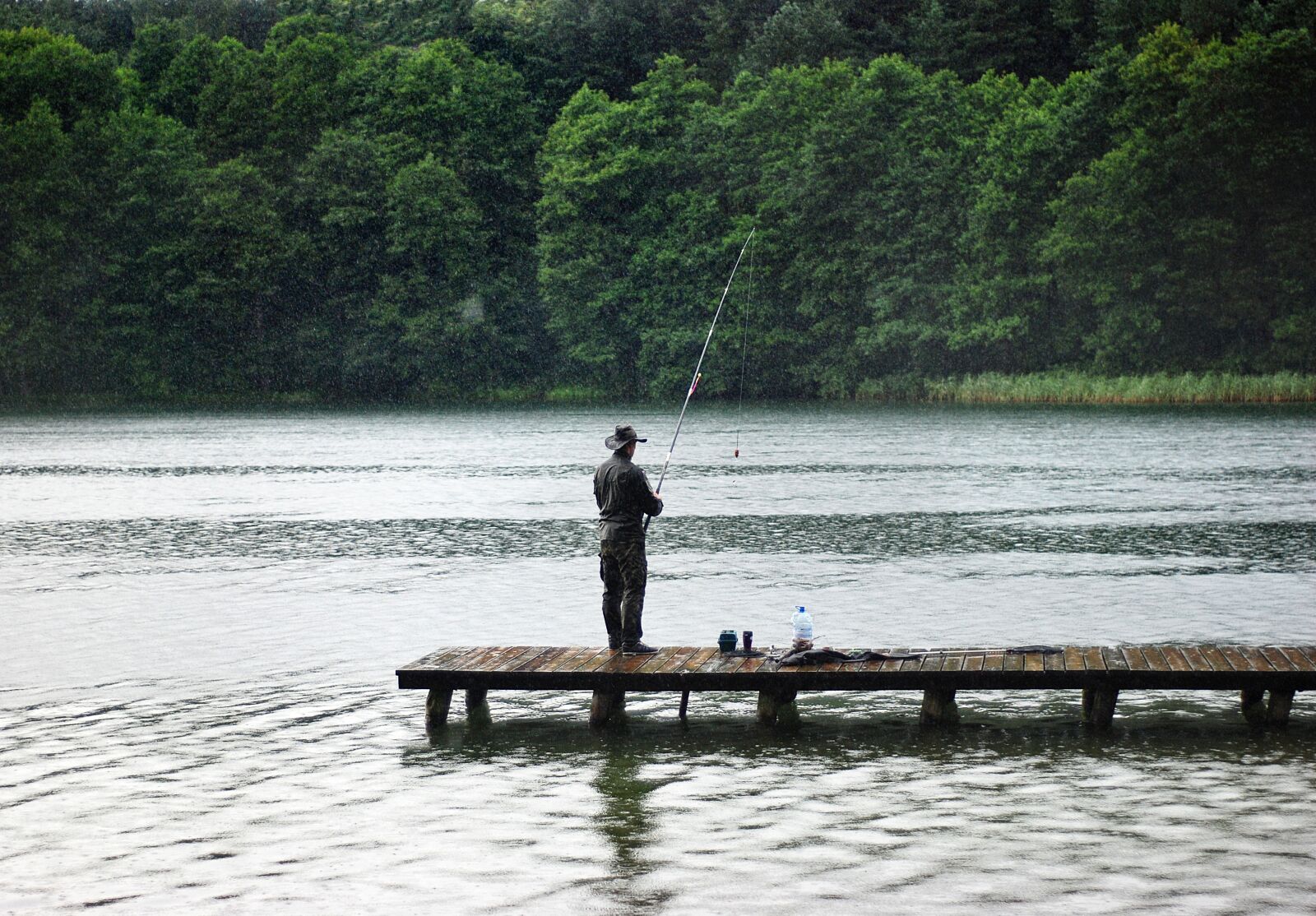 Nikon D80 sample photo. Angler, rain, hunting photography