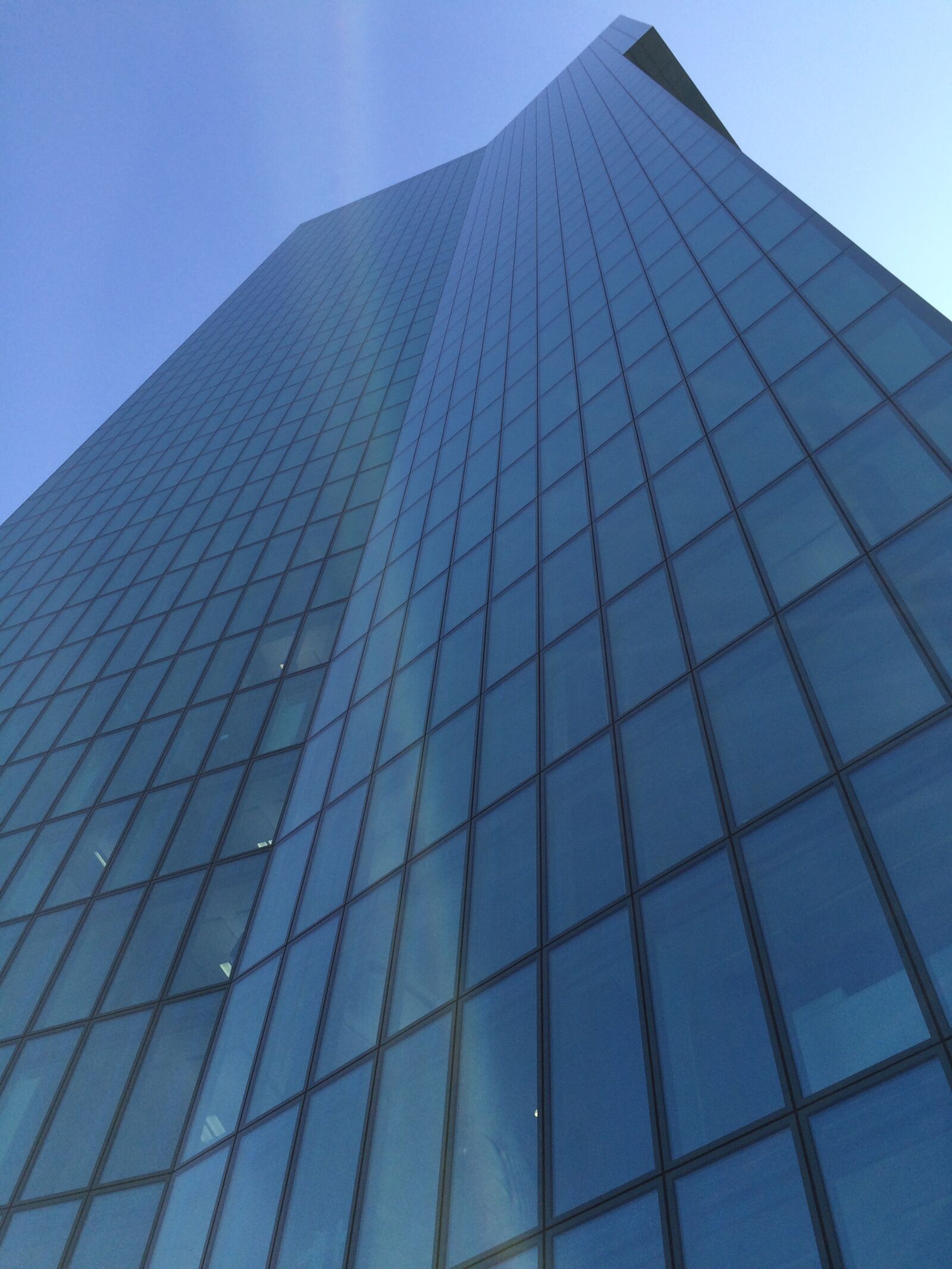 iPhone 5s back camera 4.15mm f/2.2 sample photo. Architecture, building, skyscraper photography