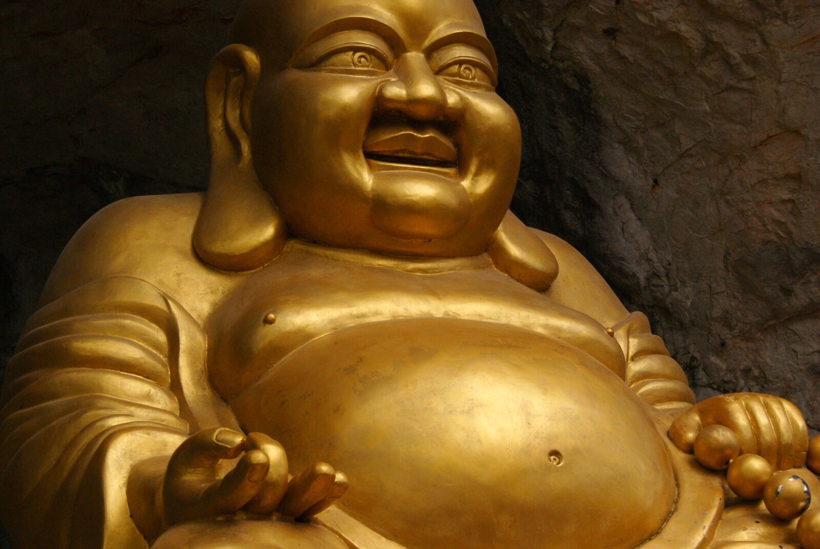 Sony Alpha DSLR-A230 sample photo. Buddha, buddhism, golden photography