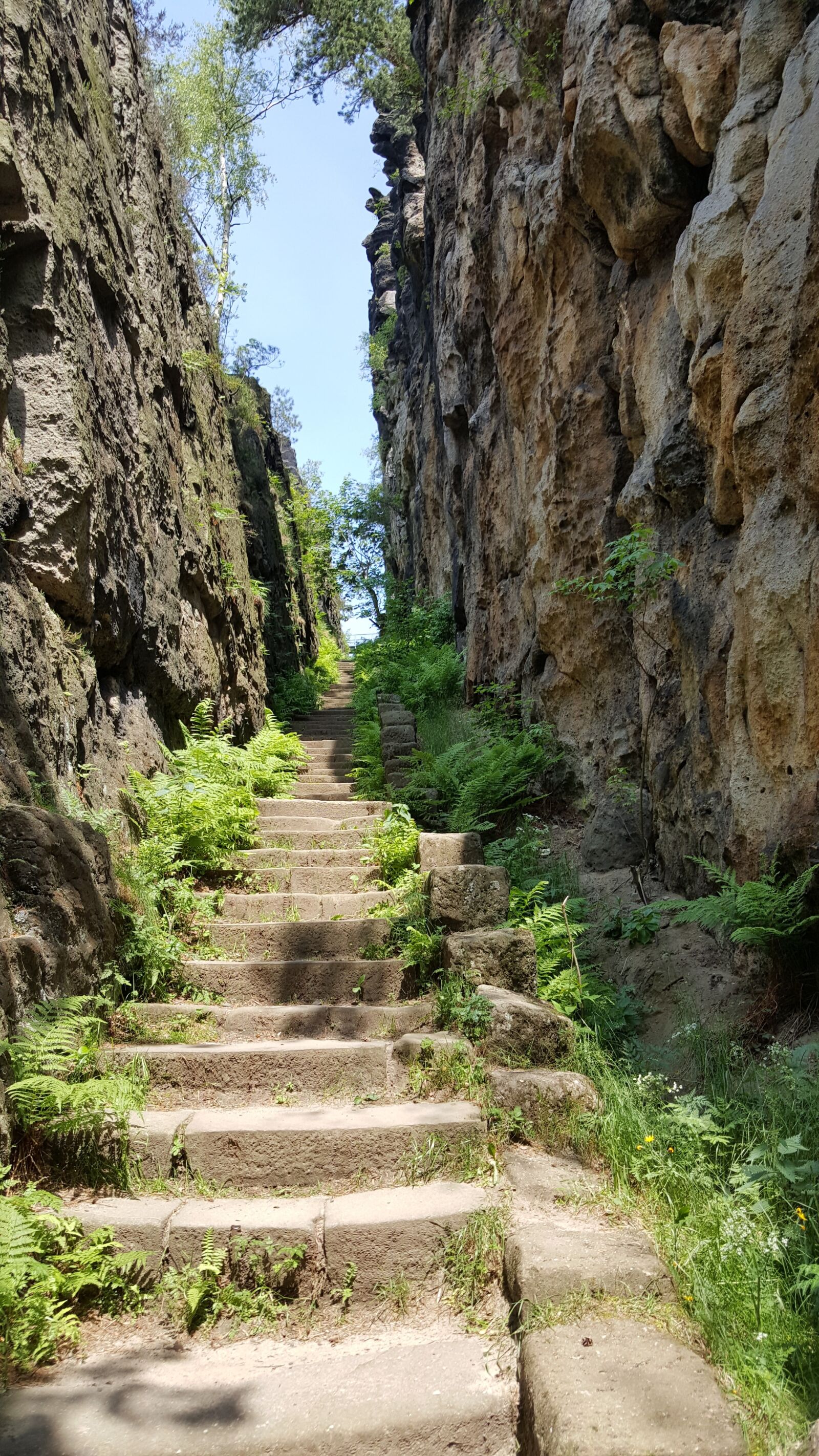 Samsung Galaxy S6 sample photo. Stairs, ascension, rock photography