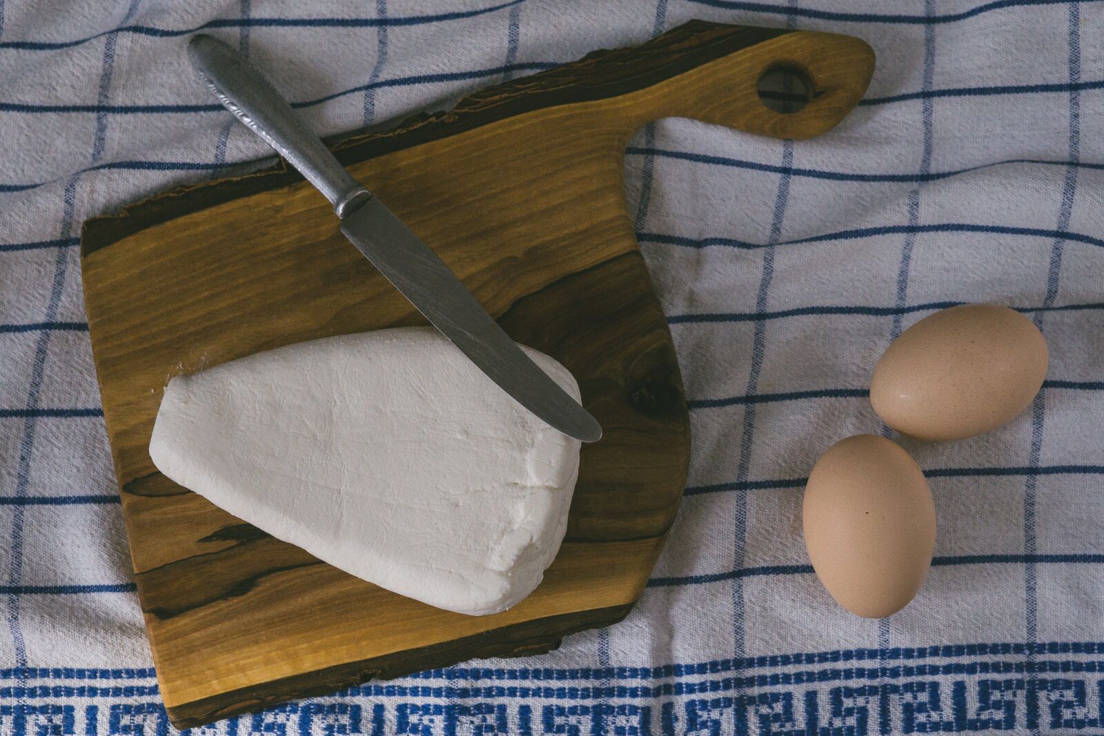 Sony a6000 + Sigma 30mm F2.8 EX DN sample photo. White cheese, cheese, cottage photography