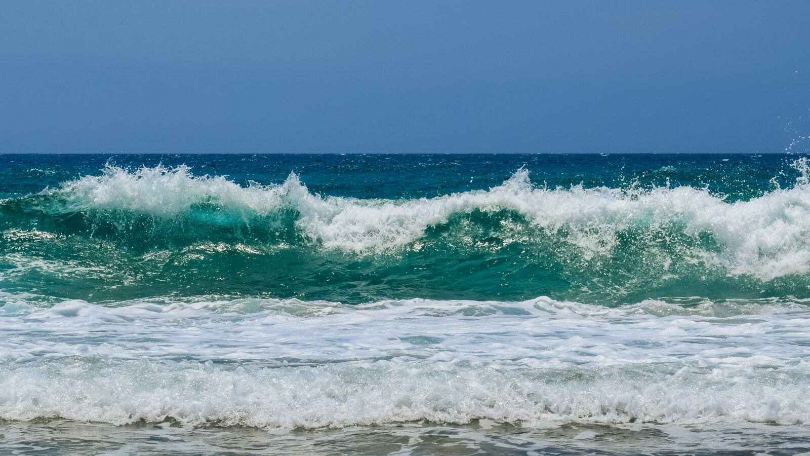 Nikon D3300 sample photo. Wave, smashing, beach photography