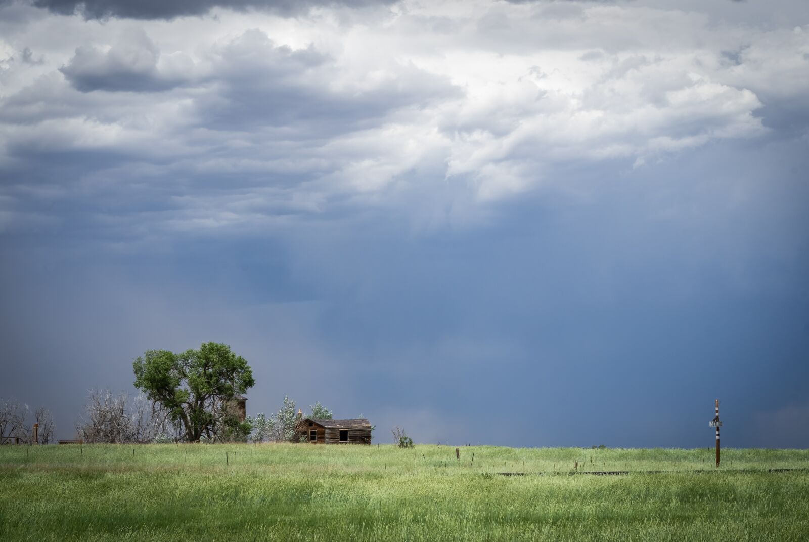 Sony FE 50mm F1.8 sample photo. Barn, nature, agriculture photography