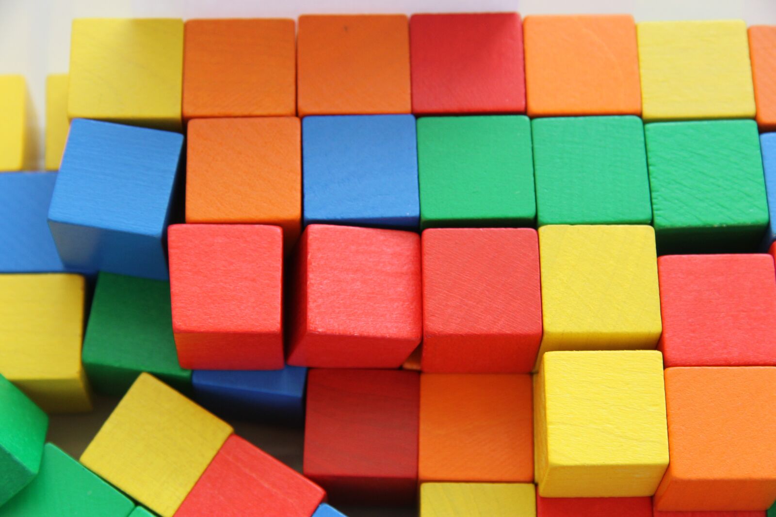 Canon EF-S 17-85mm F4-5.6 IS USM sample photo. Building blocks, block, colorful photography