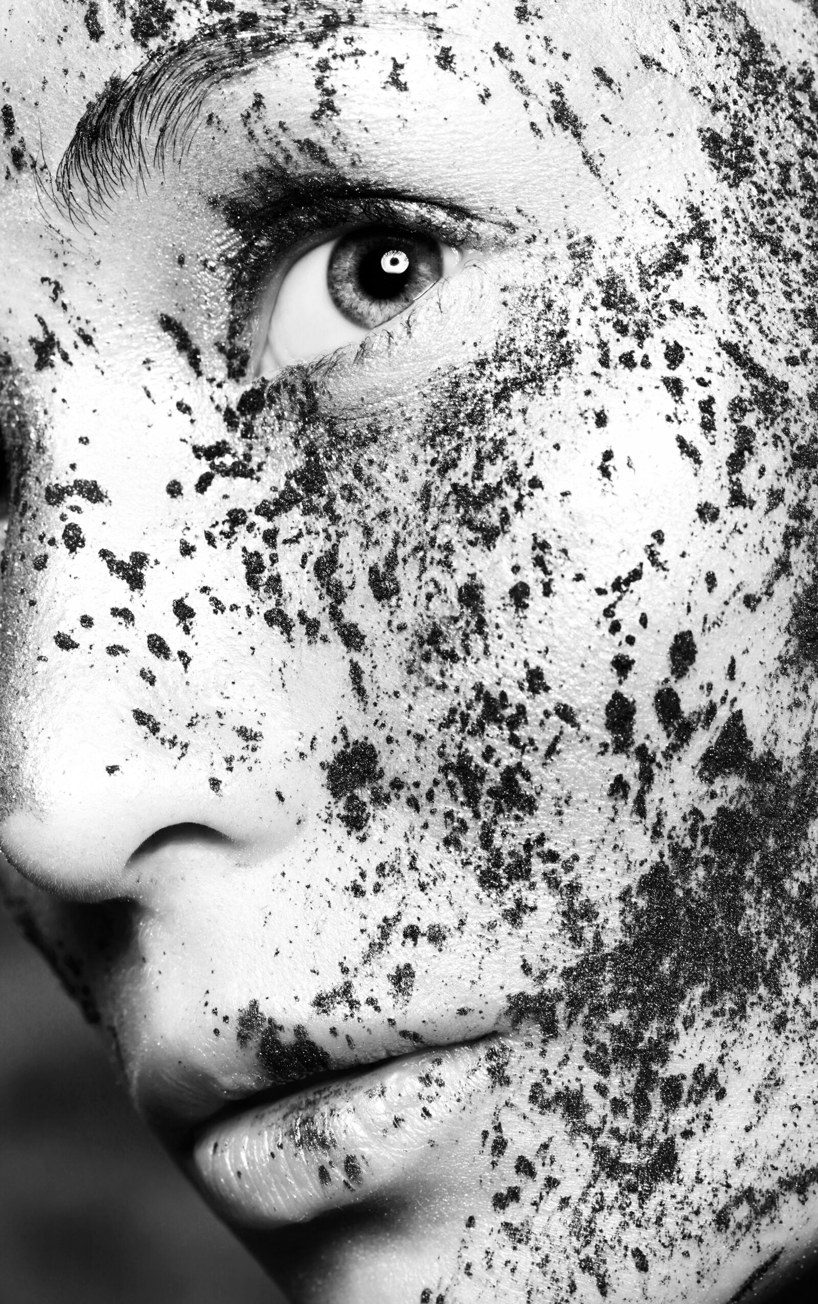 Canon EOS 5D Mark II sample photo. Black and white, face photography