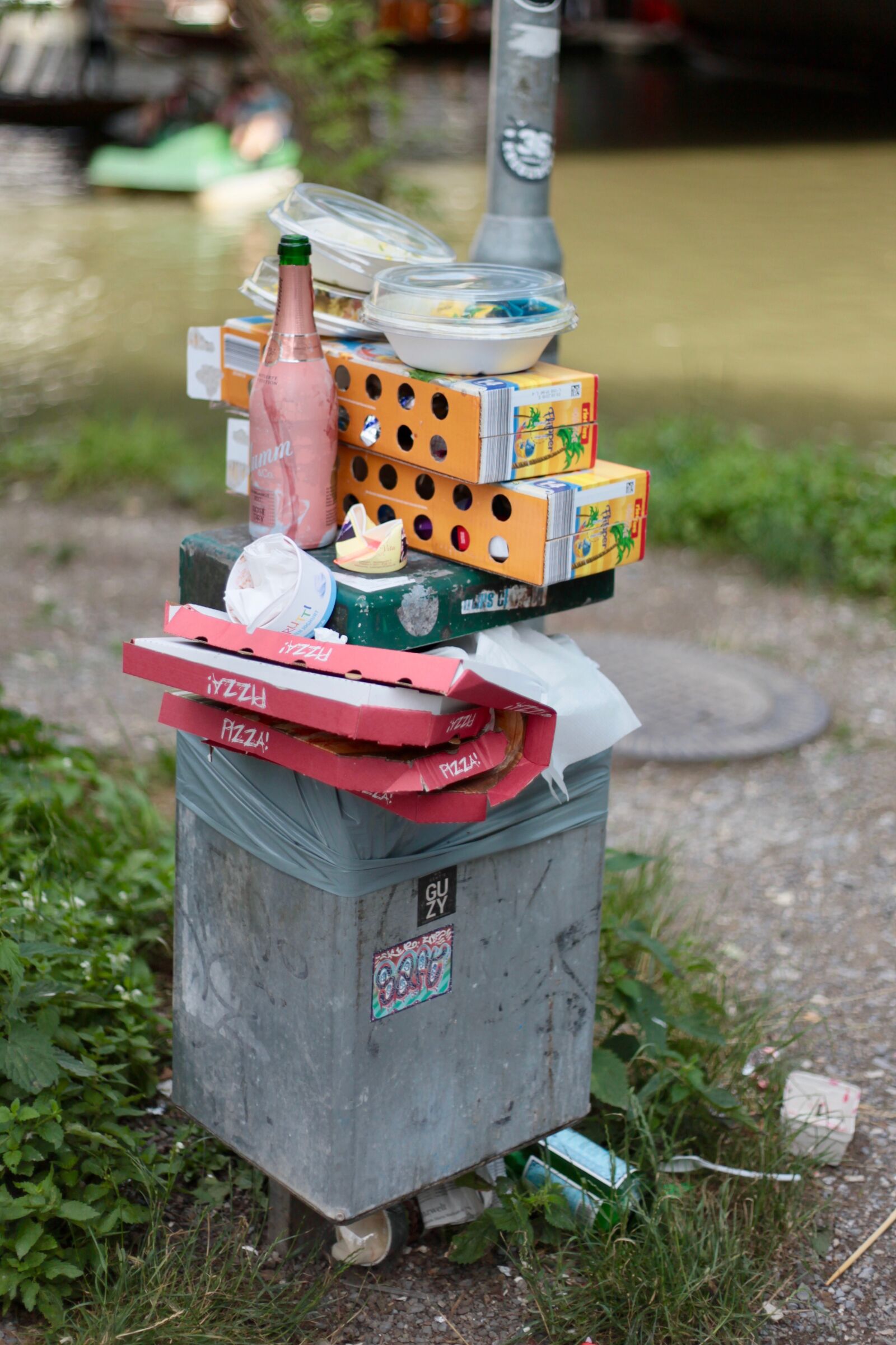 Canon EOS 5D Mark II sample photo. Garbage, garbage can, pollution photography