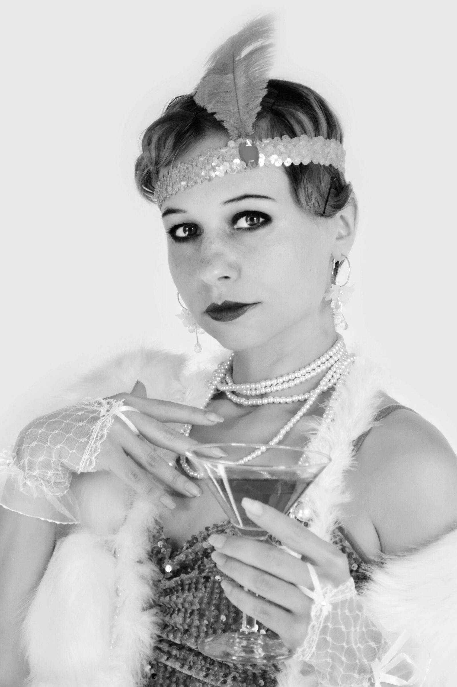 Nikon D3200 sample photo. Portrait, vintage, chaplet photography
