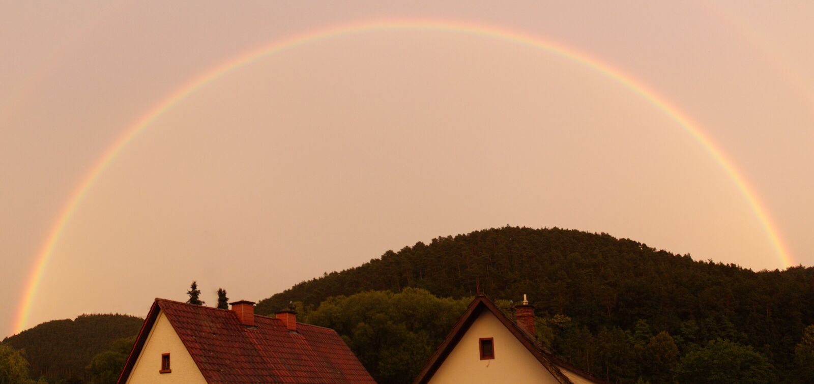 Canon EOS 1300D (EOS Rebel T6 / EOS Kiss X80) sample photo. Rainbow, nature, scenic photography