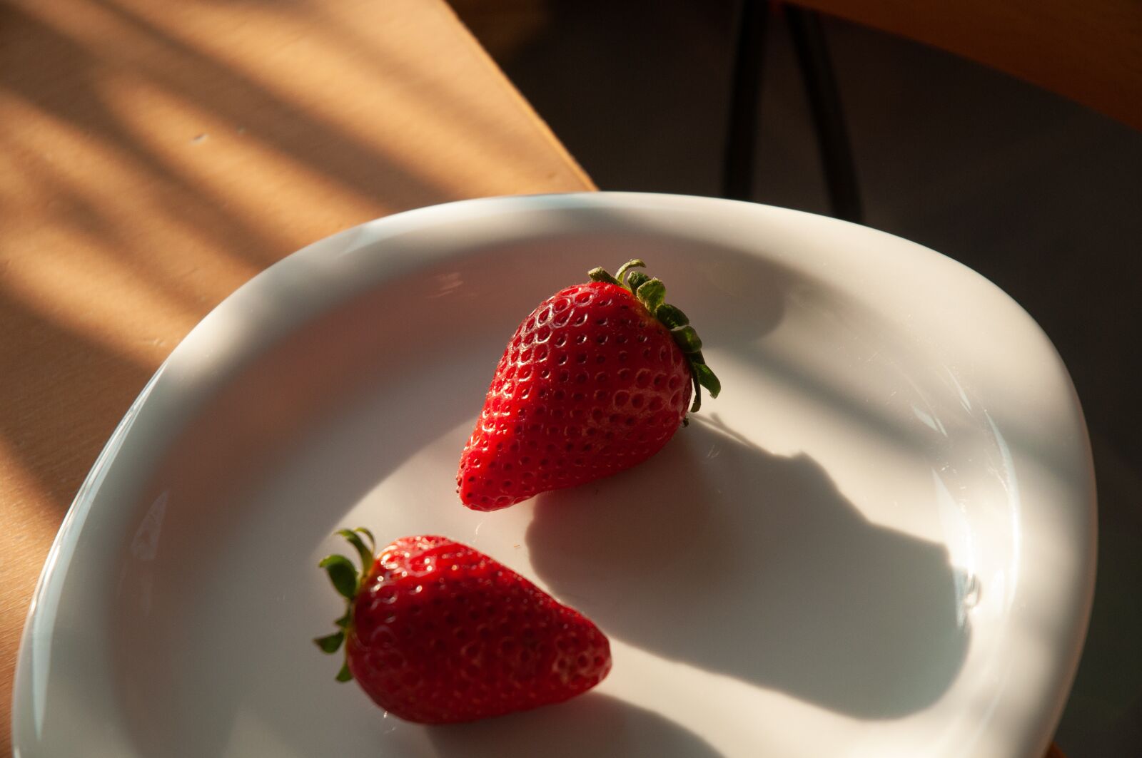 Nikon D300 sample photo. Strawberry, red, fruit photography