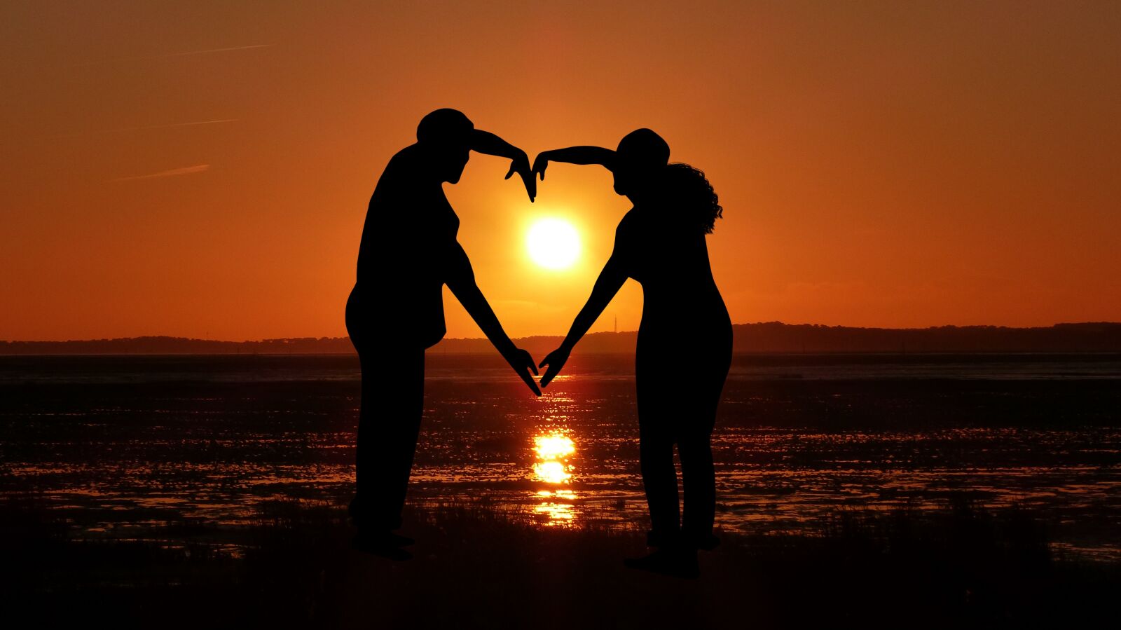 Panasonic Lumix DMC-FZ200 sample photo. Sunset, couple, romance photography