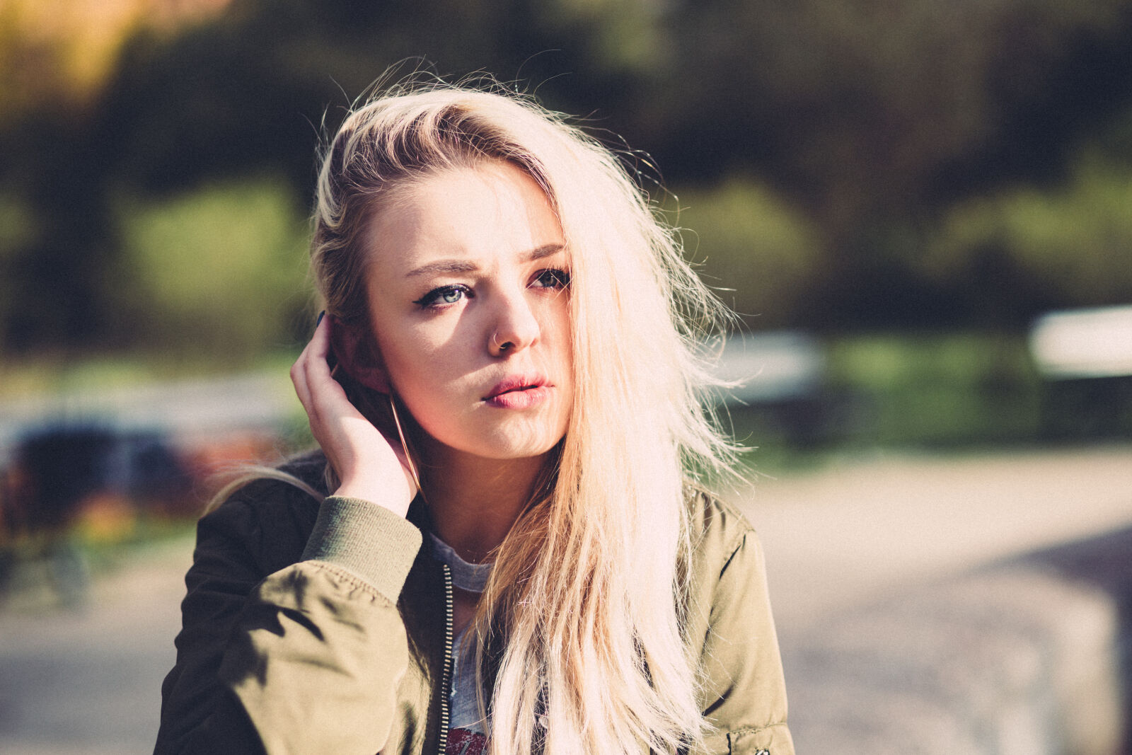 Canon EF 85mm F1.8 USM sample photo. Actress, beautiful, blonde, blur photography