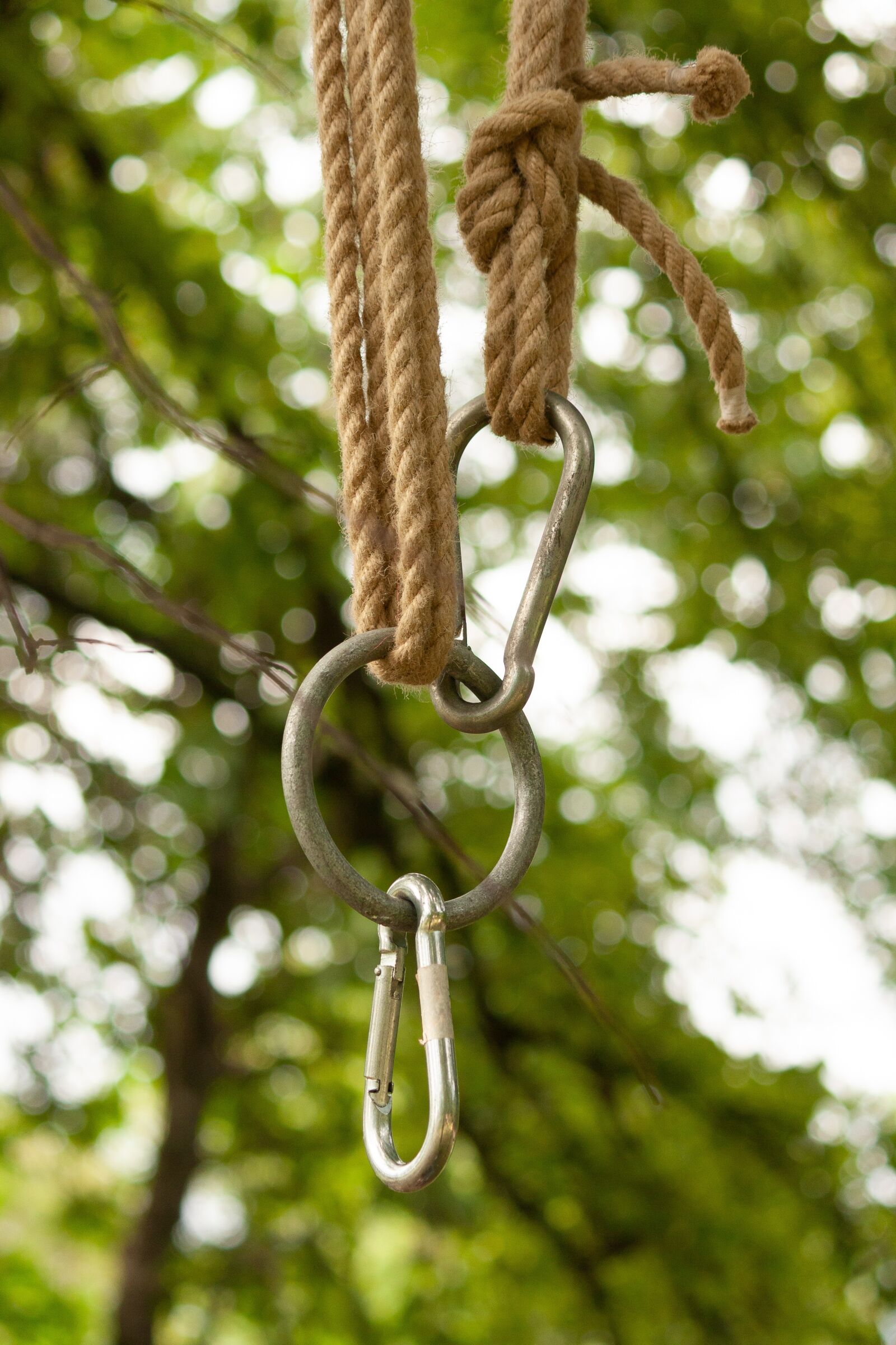 Canon EF-S 55-250mm F4-5.6 IS sample photo. Rope, link, outdoor photography