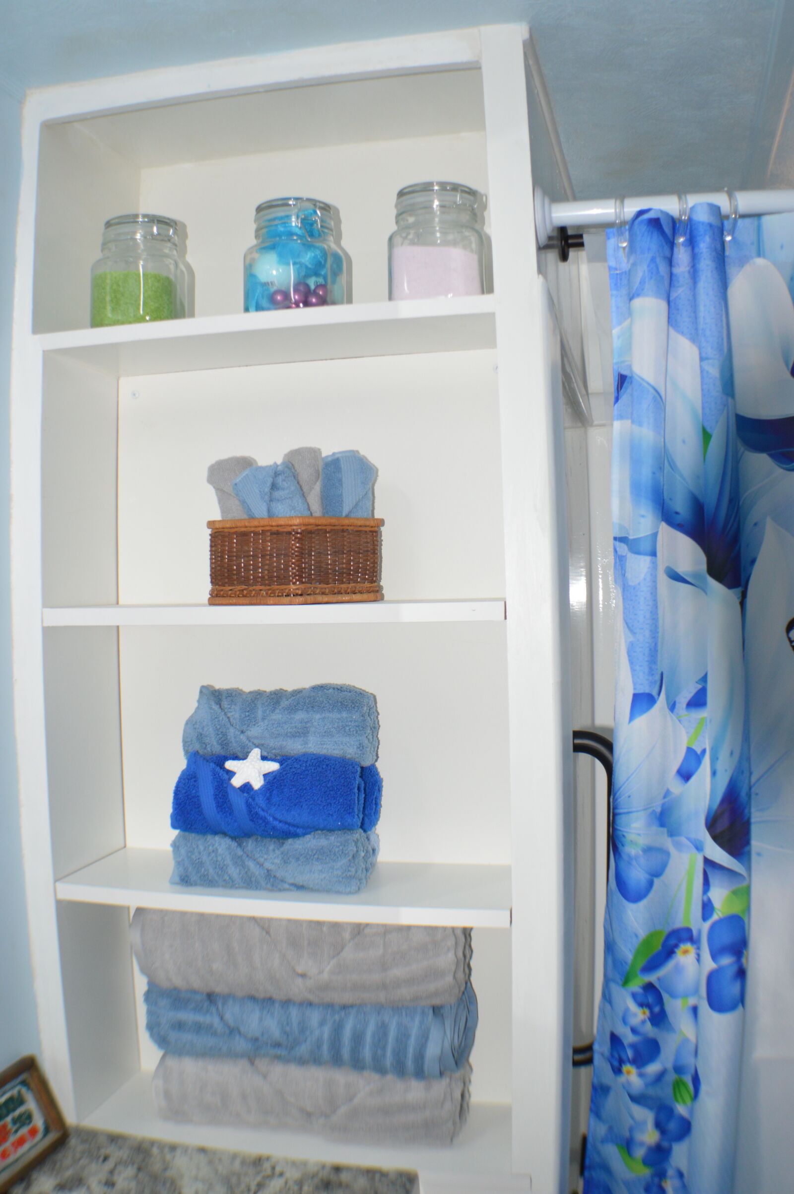 Nikon D3200 sample photo. Linens, spa, bathroom photography